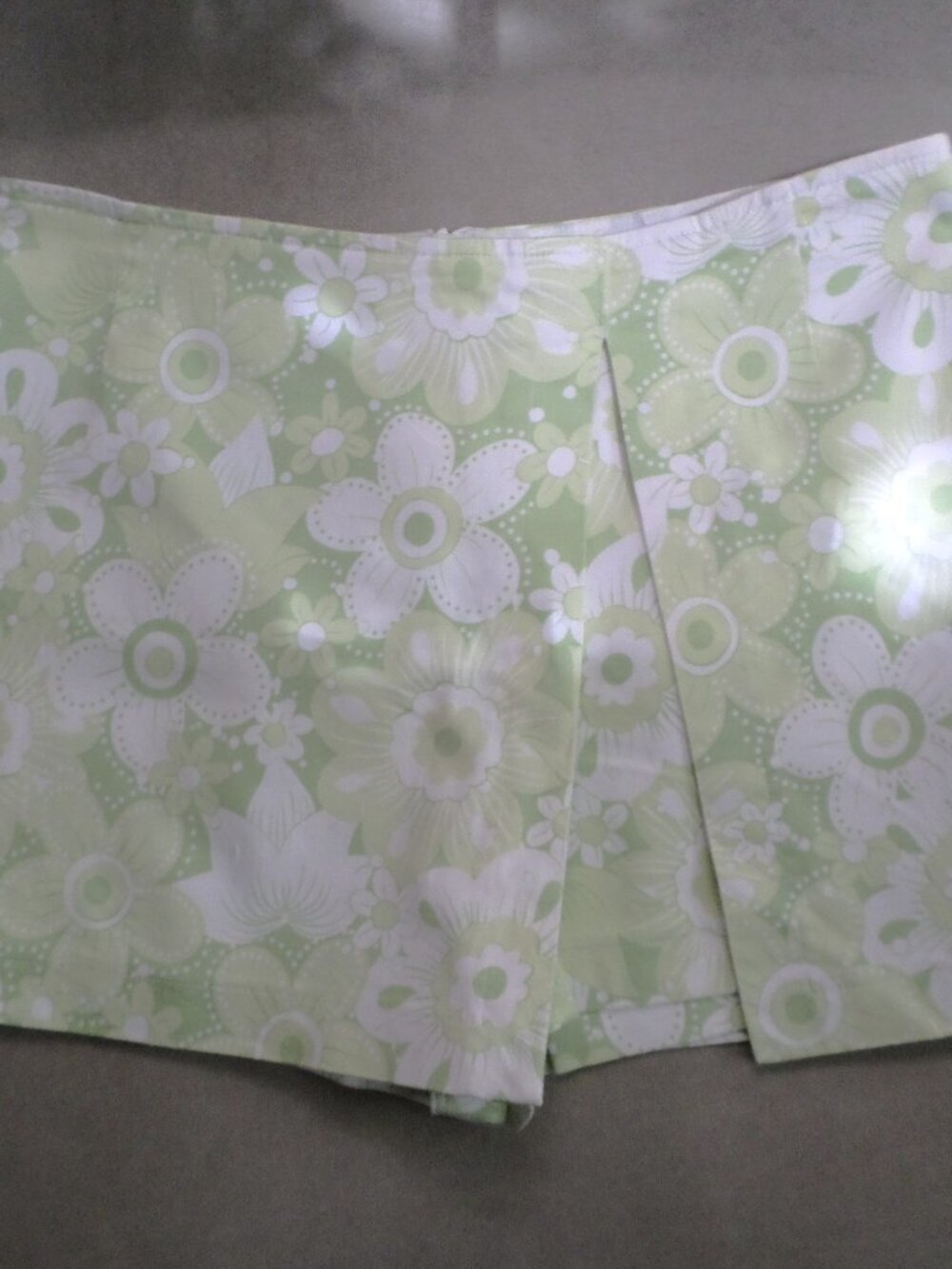 Floral cotton skort with back zipper Size 6